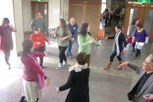 �F�J�s���ی𗬋���@���E�̕�����m�낤�I�`�����ҁ`